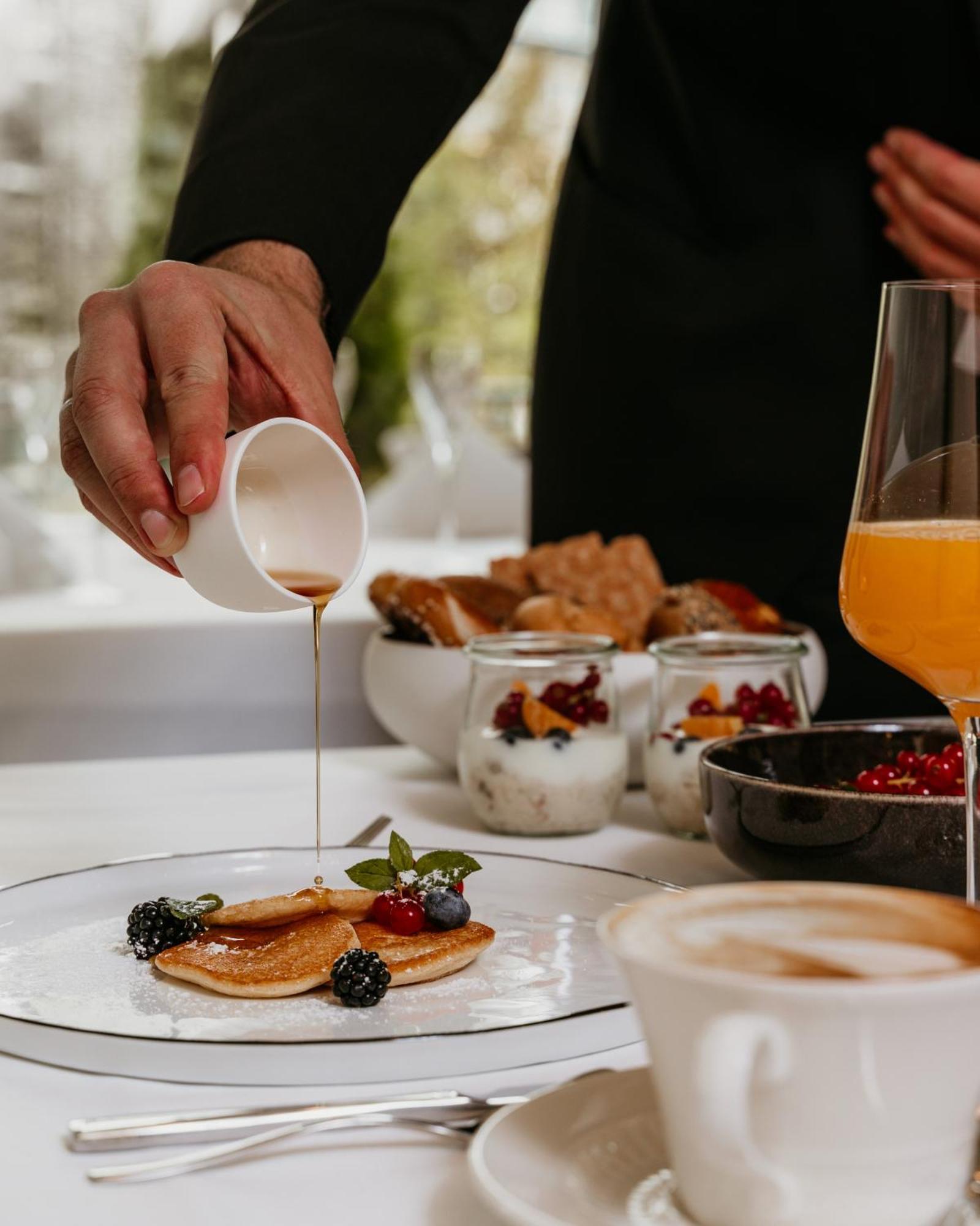 Hotel Vier Jahreszeiten Starnberg Esterno foto
