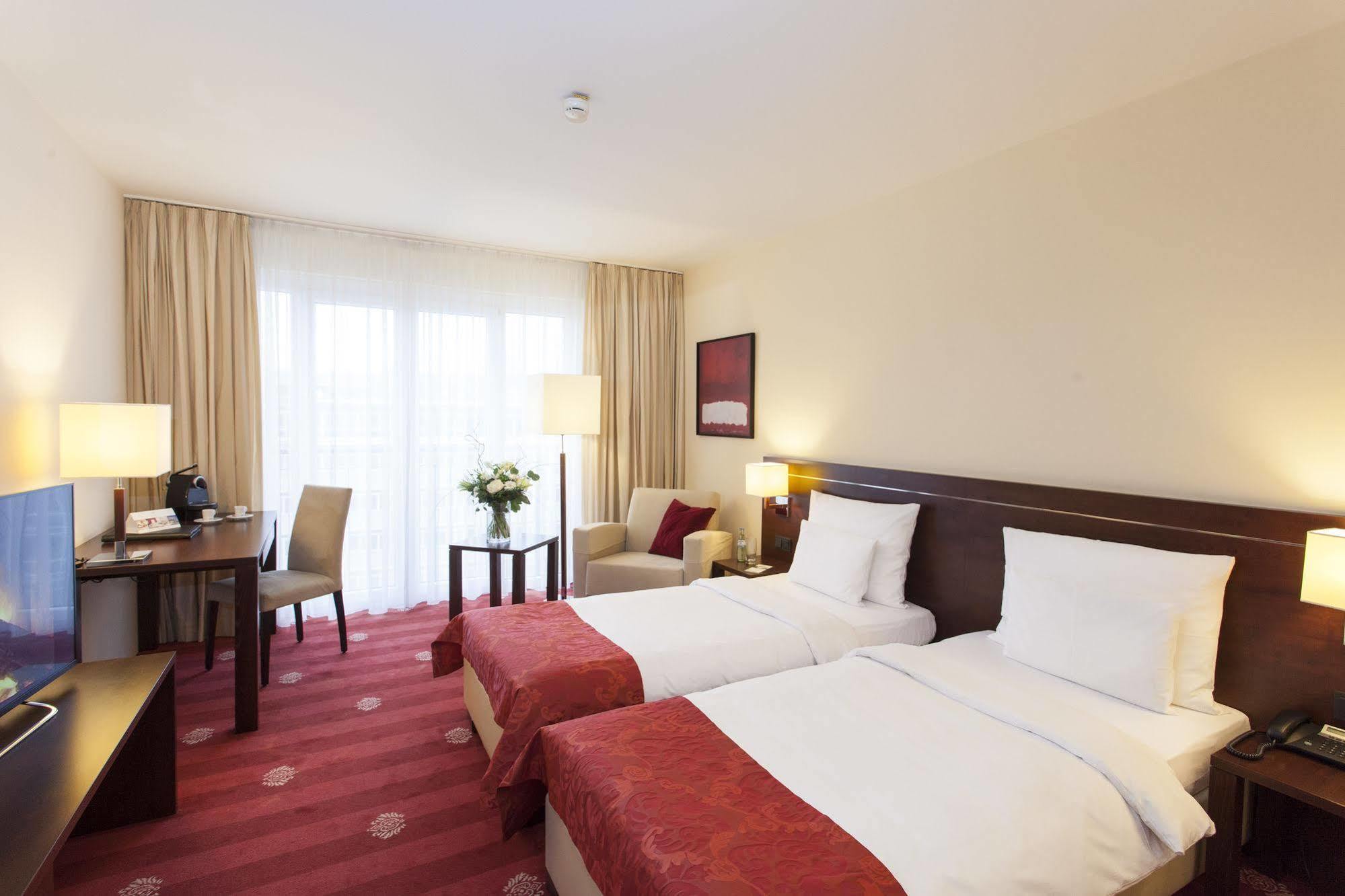 Hotel Vier Jahreszeiten Starnberg Esterno foto